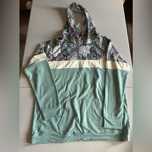 Women’s pullover hoodie